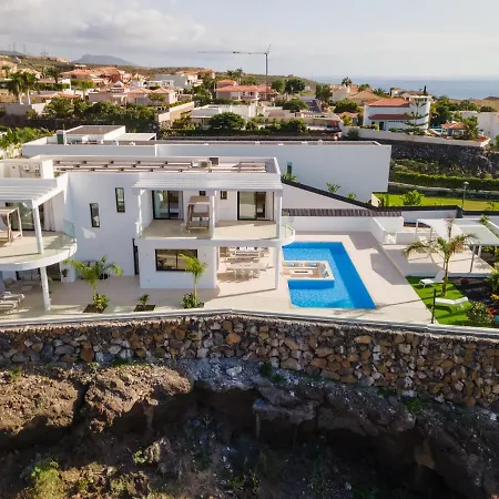Villa Luxury Villa Andrea - Seaviews - Panoramic Seaviews - Heated Private Pool *