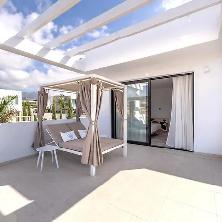 Βίλα Luxury Villa Andrea - Seaviews - Panoramic Seaviews - Heated Private Pool *