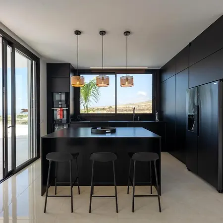 Luxury Villa Andrea - Seaviews - Panoramic Seaviews - Heated Private Pool Costa Adeje (Tenerife)