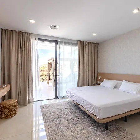 Luxury Villa Andrea - Seaviews - Panoramic Seaviews - Heated Private Pool Villa *