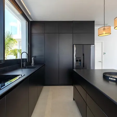 Luxury Villa Andrea - Seaviews - Panoramic Seaviews - Heated Private Pool *
