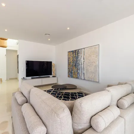Βίλα Luxury Villa Andrea - Seaviews - Panoramic Seaviews - Heated Private Pool *