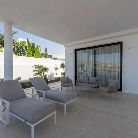 Luxury Villa Andrea - Seaviews - Panoramic Seaviews - Heated Private Pool *