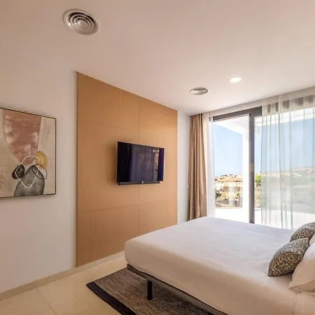 Luxury Villa Andrea - Seaviews - Panoramic Seaviews - Heated Private Pool Βίλα
